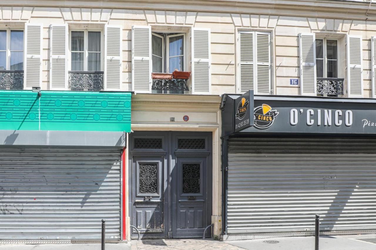 Artists' Studio On The Roofs Of Montmartre - Welkeys Paris Bagian luar foto